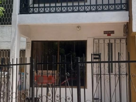 Apartamento 2 Pisos en VENTA en Brr. Socorro Plan 282 